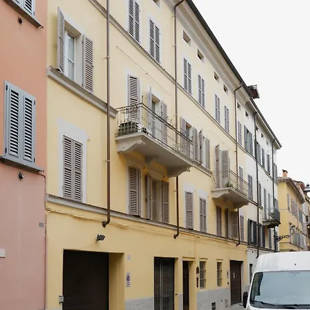 Serena's Tourist * Parma