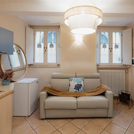 Serena's Tourist Apartment *